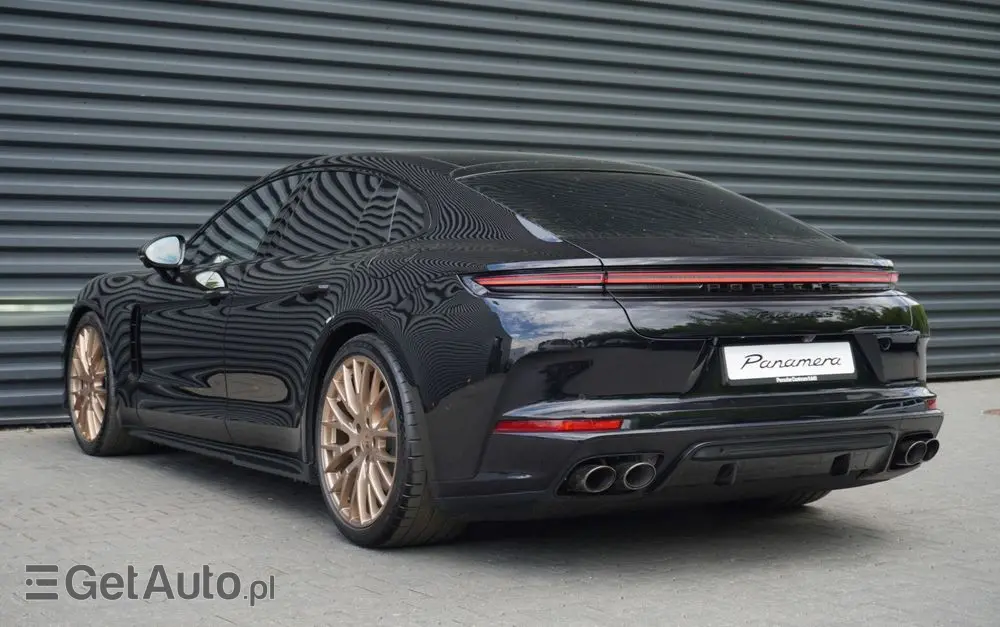 PORSCHE Panamera 