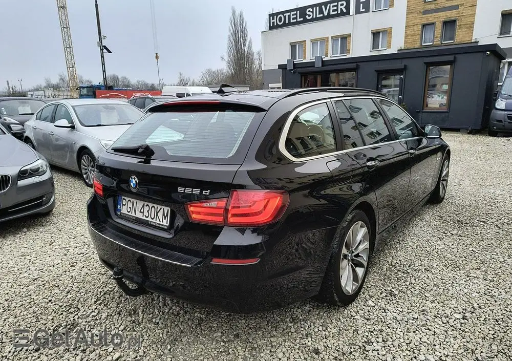 BMW Seria 5 525d xDrive Luxury Line