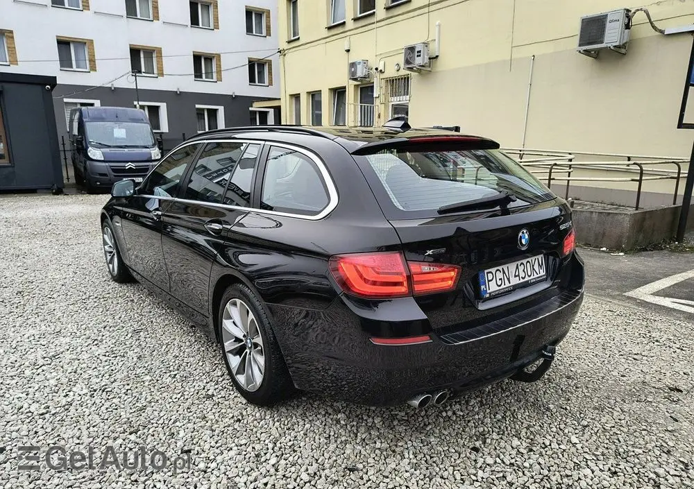BMW Seria 5 525d xDrive Luxury Line
