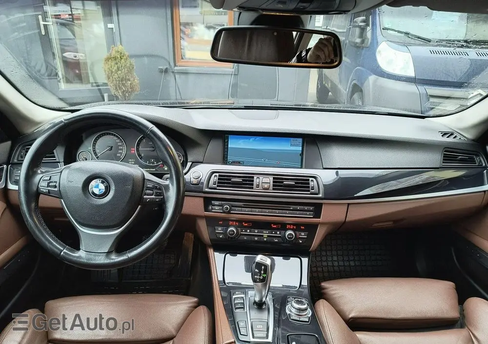 BMW Seria 5 525d xDrive Luxury Line