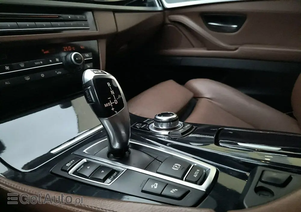 BMW Seria 5 525d xDrive Luxury Line