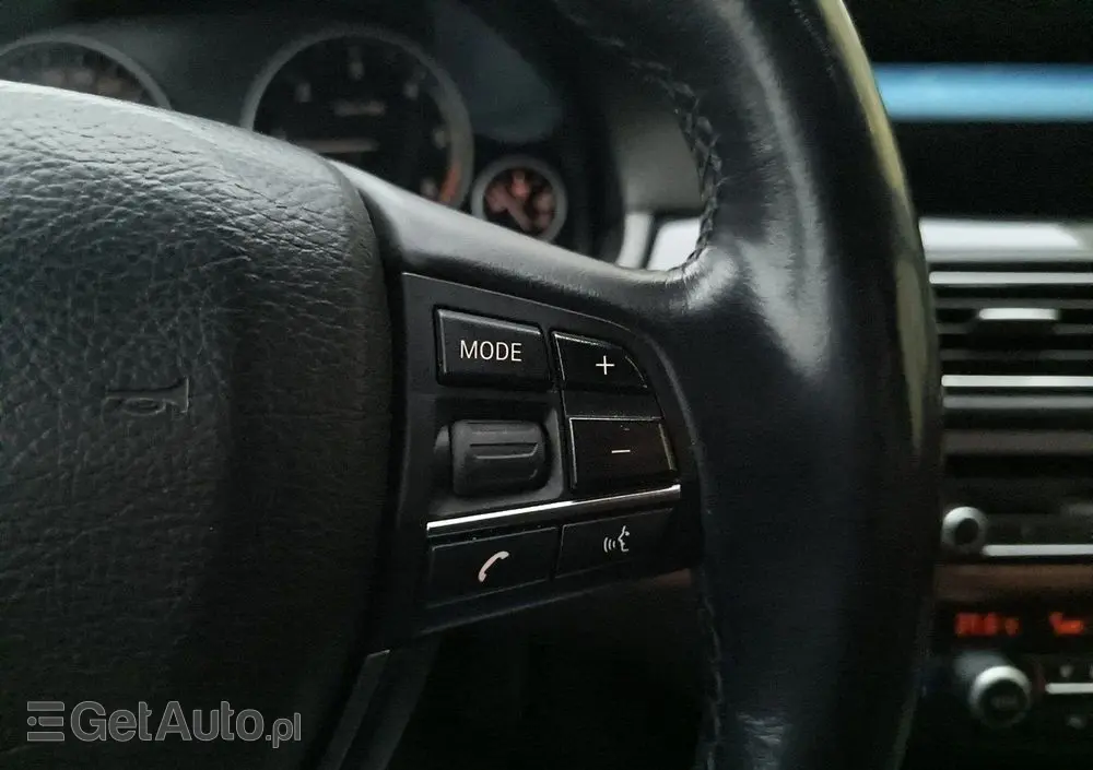 BMW Seria 5 525d xDrive Luxury Line