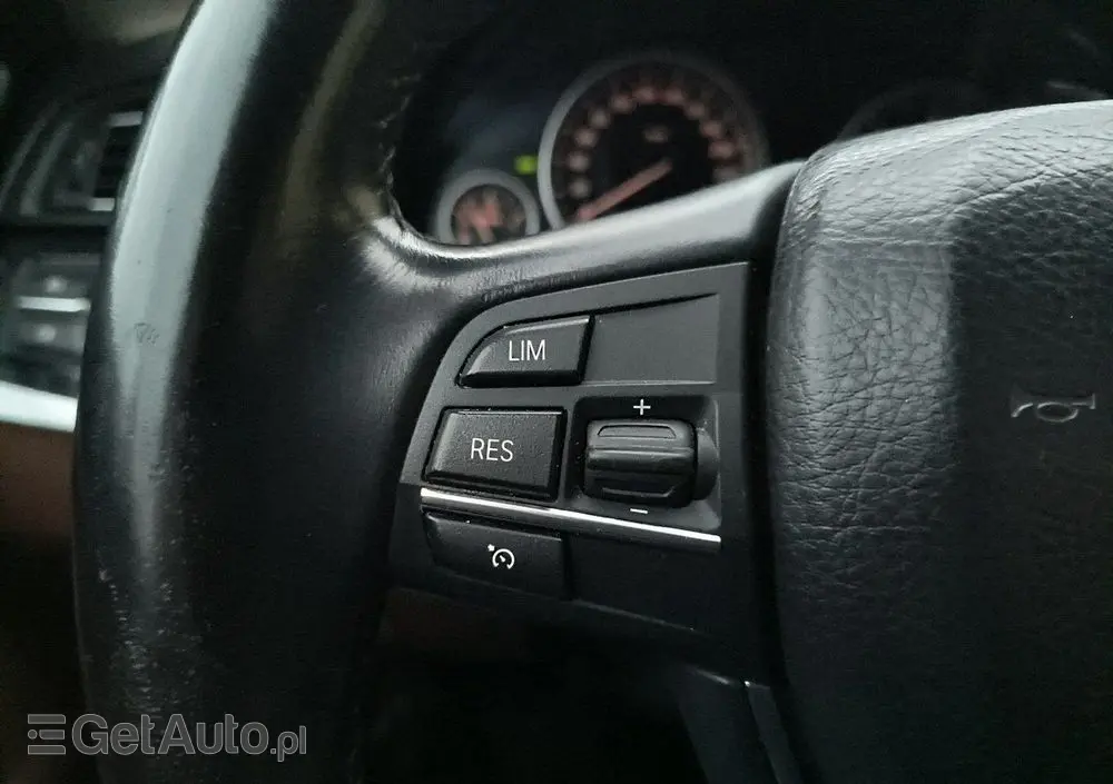 BMW Seria 5 525d xDrive Luxury Line