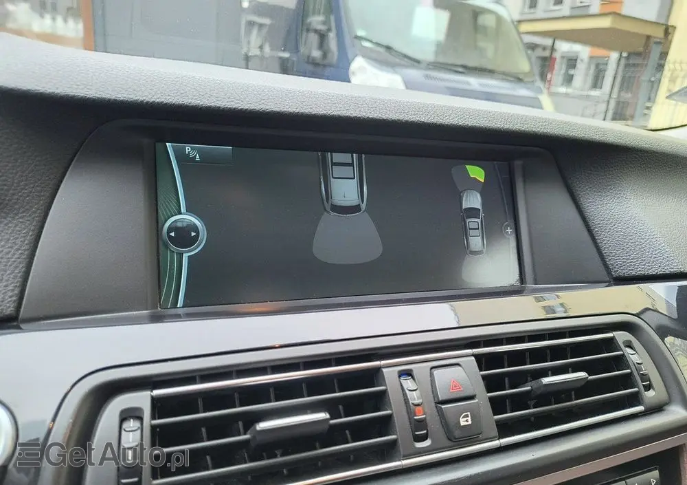 BMW Seria 5 525d xDrive Luxury Line