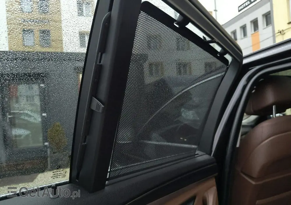 BMW Seria 5 525d xDrive Luxury Line