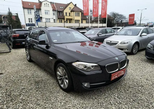 BMW Seria 5 525d xDrive Luxury Line