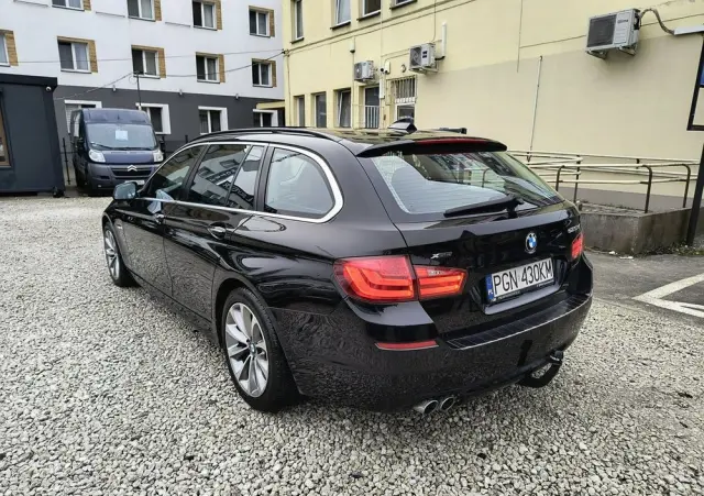 BMW Seria 5 525d xDrive Luxury Line