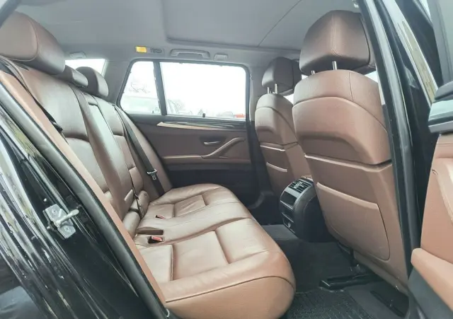 BMW Seria 5 525d xDrive Luxury Line