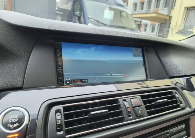 BMW Seria 5 525d xDrive Luxury Line