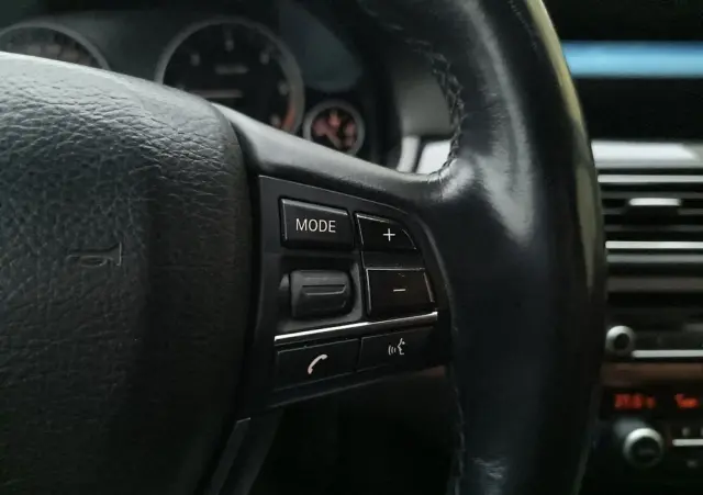 BMW Seria 5 525d xDrive Luxury Line