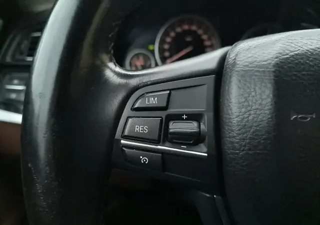 BMW Seria 5 525d xDrive Luxury Line