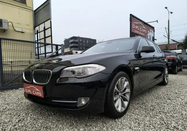 BMW Seria 5 525d xDrive Luxury Line