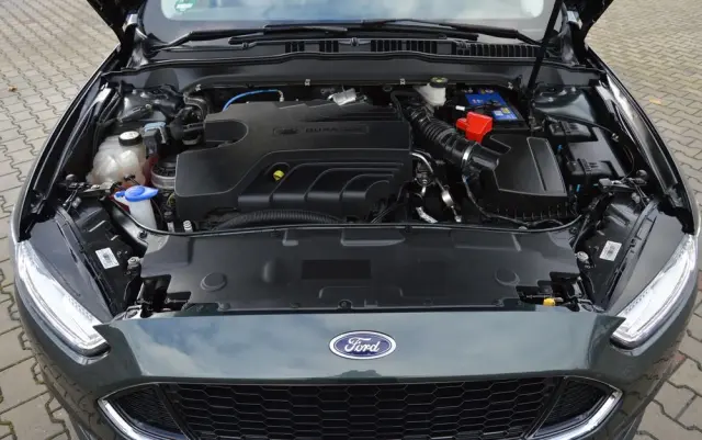 FORD Mondeo 2.0 TDCi Bi-Turbo PowerShift-Aut Titanium