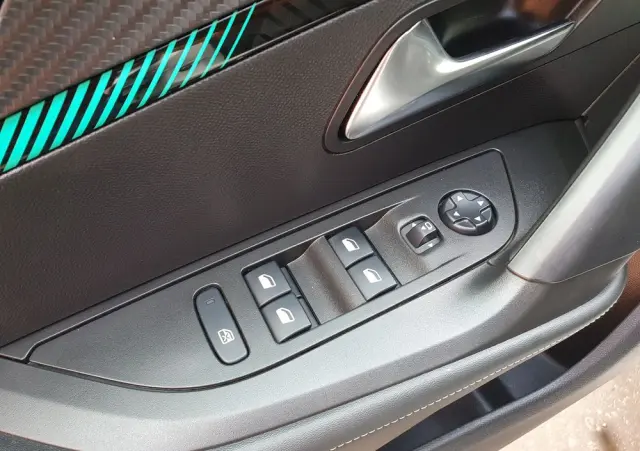 PEUGEOT 2008 PureTech 100 Stop&Start Active Pack