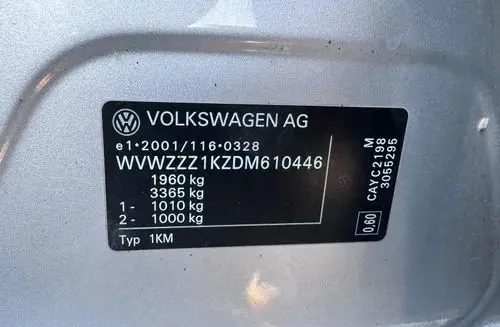 VOLKSWAGEN Golf 