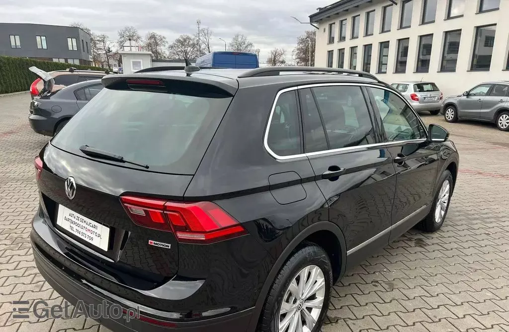 VOLKSWAGEN Tiguan 