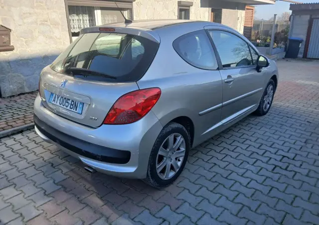 PEUGEOT 207 110 Sport