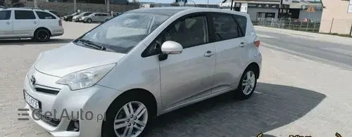TOYOTA Verso-S 