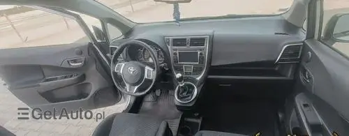 TOYOTA Verso-S 