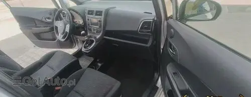 TOYOTA Verso-S 
