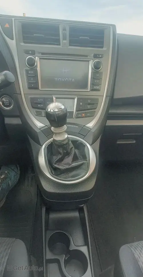 TOYOTA Verso-S 