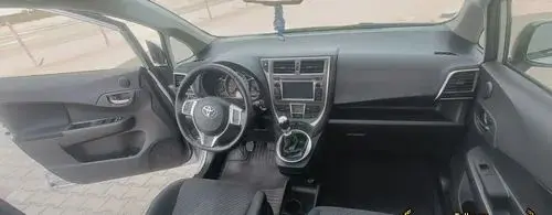 TOYOTA Verso-S 