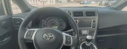 TOYOTA Verso-S 
