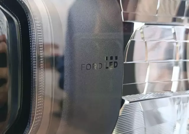 FORD Ranger 2.0 EcoBlue Bi-Turbo 4x4 DC Wildtrak