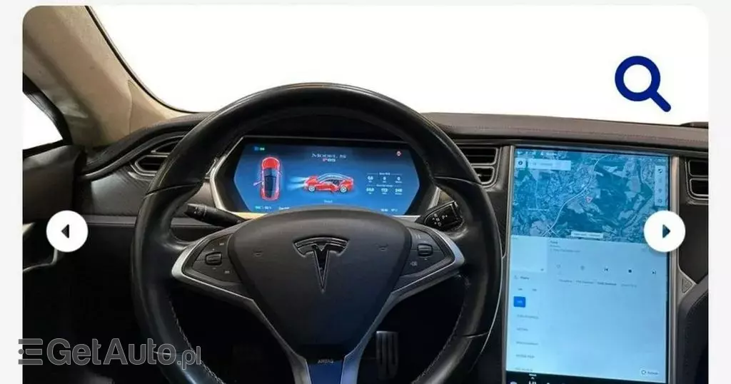 TESLA Model S 