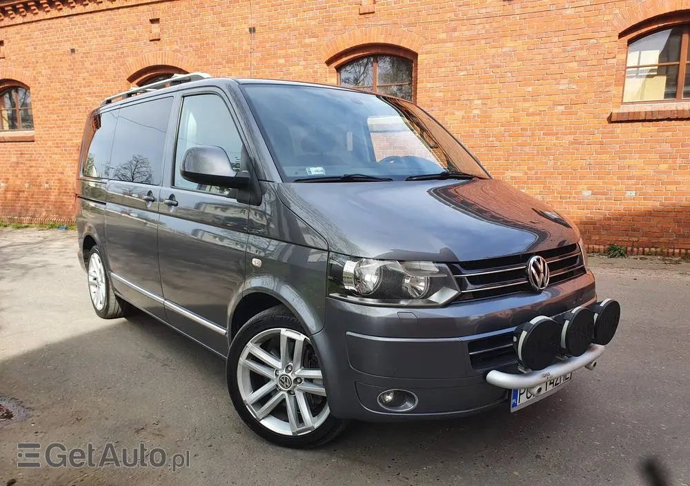 VOLKSWAGEN Multivan 