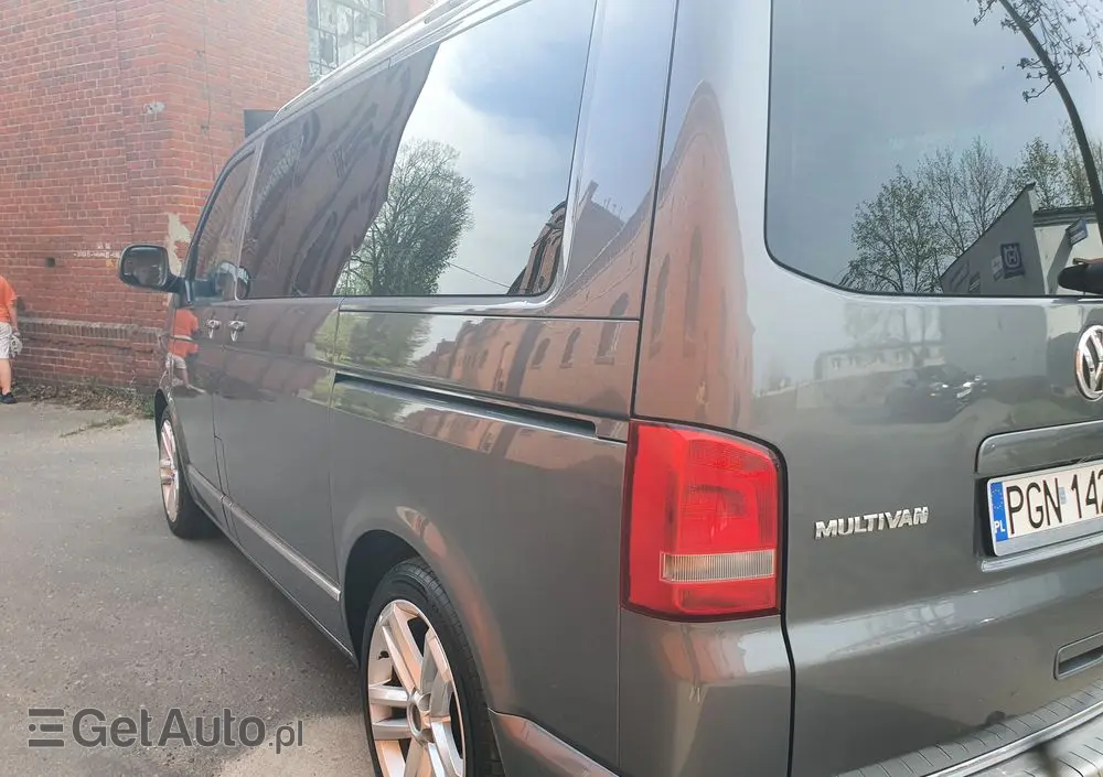 VOLKSWAGEN Multivan 