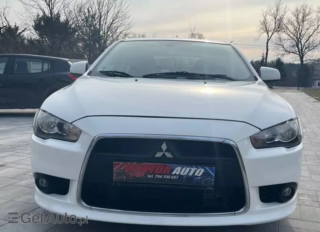 MITSUBISHI Lancer 