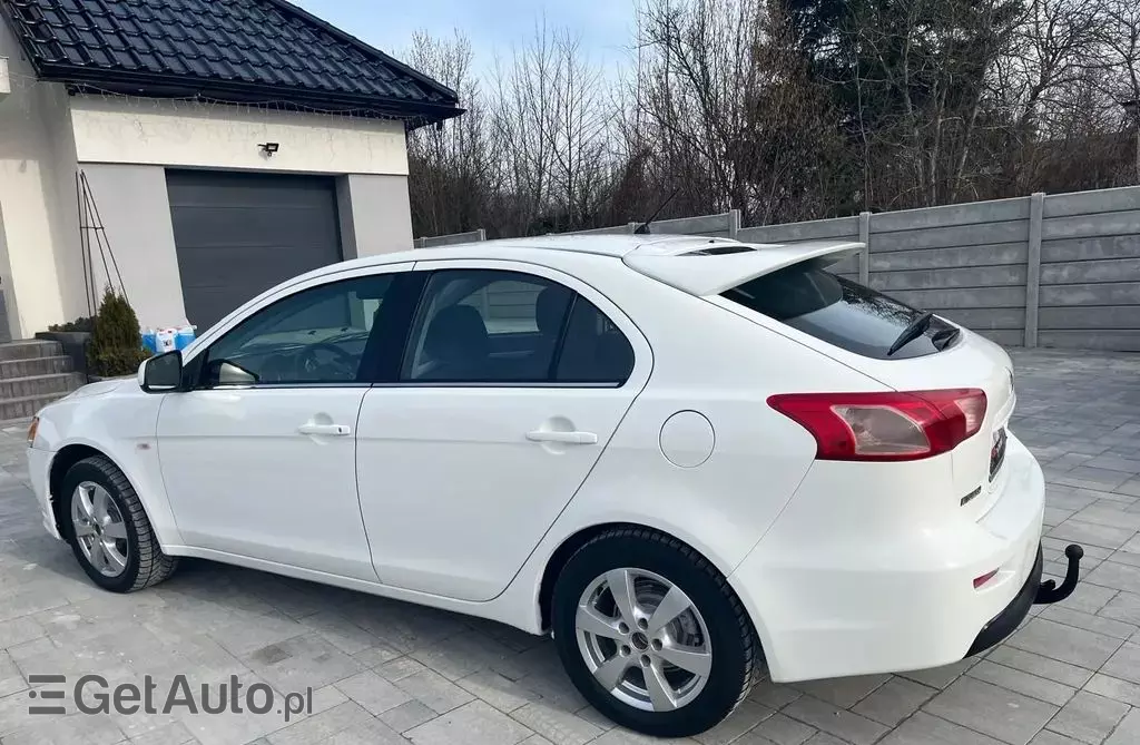 MITSUBISHI Lancer 