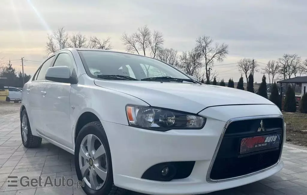 MITSUBISHI Lancer 