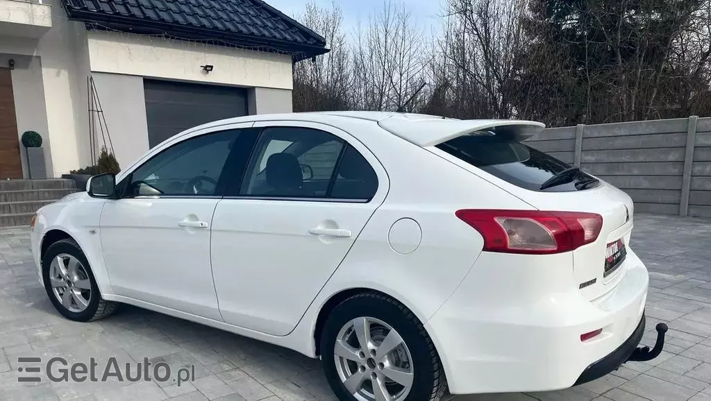 MITSUBISHI Lancer 