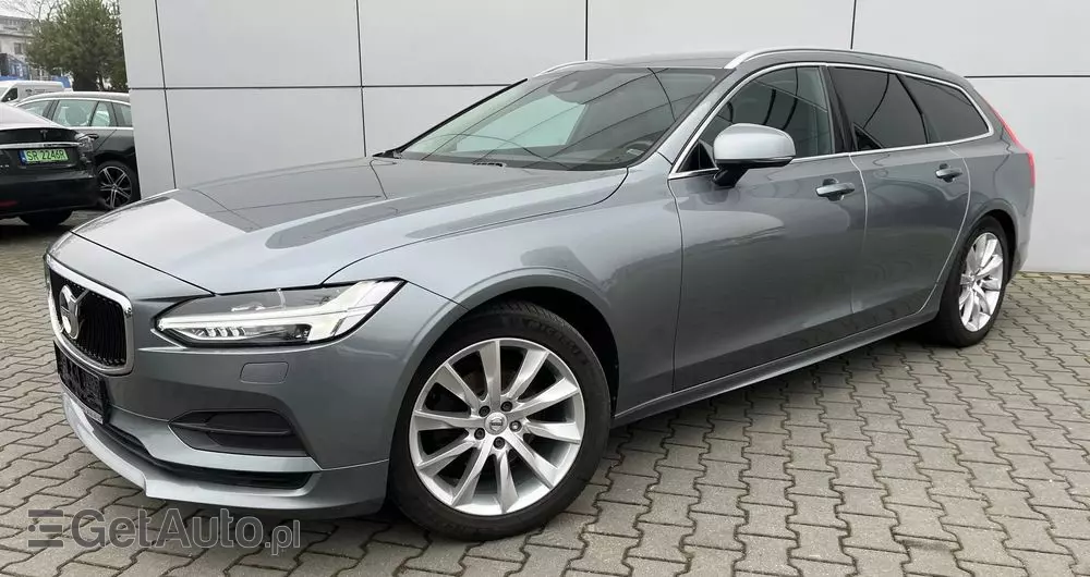 VOLVO V90 D3 AWD Momentum