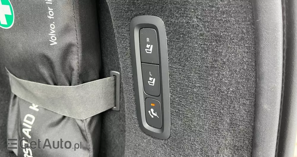 VOLVO V90 D3 AWD Momentum