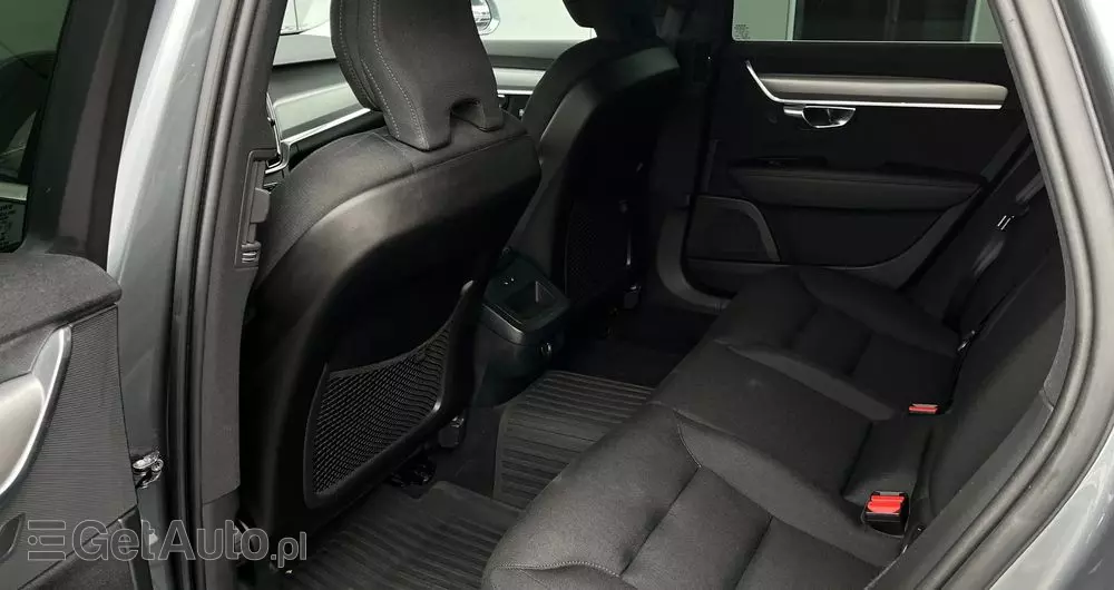 VOLVO V90 D3 AWD Momentum