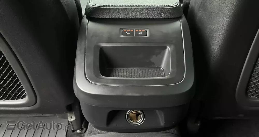 VOLVO V90 D3 AWD Momentum