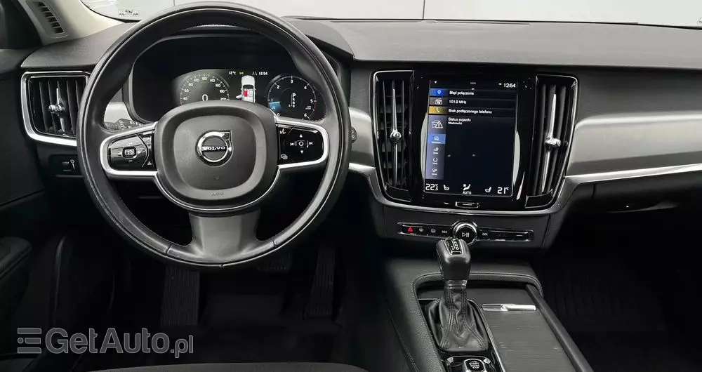 VOLVO V90 D3 AWD Momentum