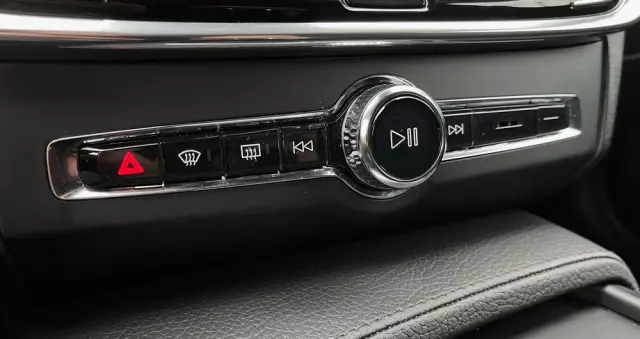 VOLVO V90 D3 AWD Momentum