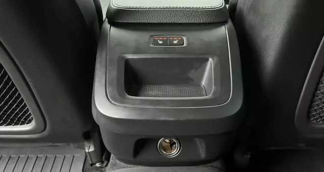 VOLVO V90 D3 AWD Momentum