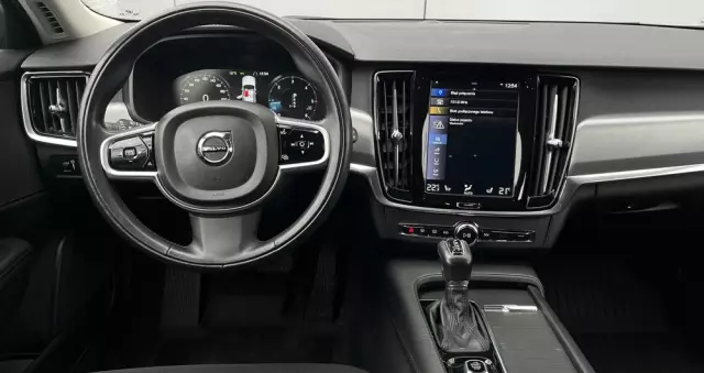 VOLVO V90 D3 AWD Momentum