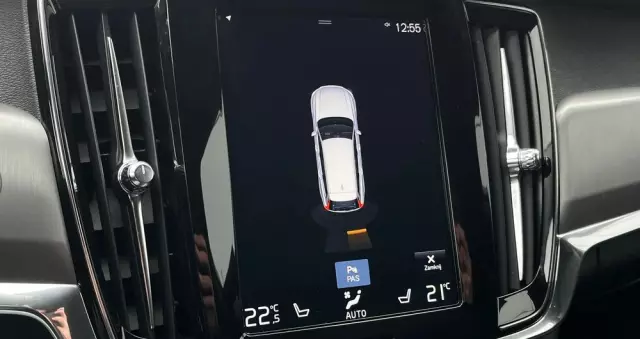 VOLVO V90 D3 AWD Momentum