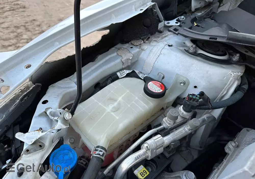 TOYOTA Auris 1.8 VVT-i Hybrid Automatik Life Plus