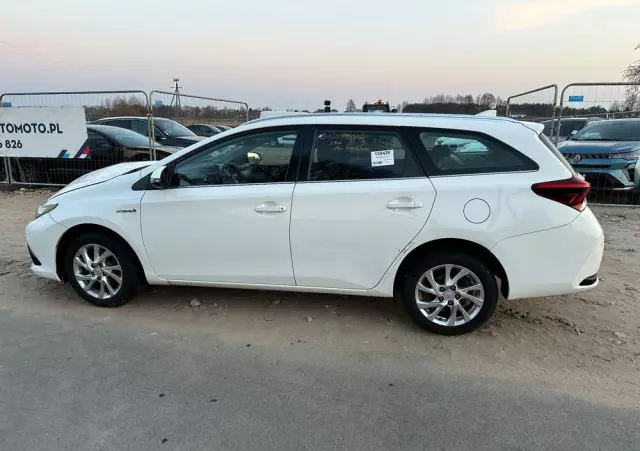 TOYOTA Auris 1.8 VVT-i Hybrid Automatik Life Plus