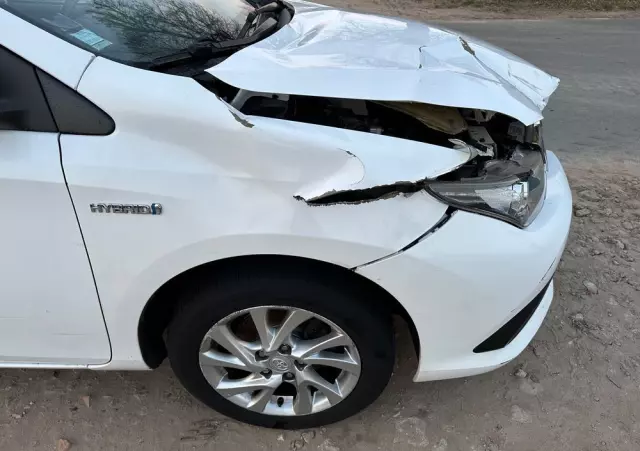 TOYOTA Auris 1.8 VVT-i Hybrid Automatik Life Plus