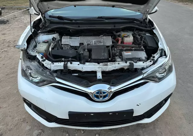 TOYOTA Auris 1.8 VVT-i Hybrid Automatik Life Plus