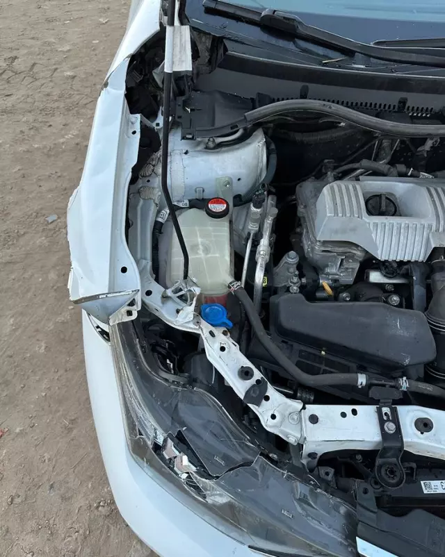 TOYOTA Auris 1.8 VVT-i Hybrid Automatik Life Plus