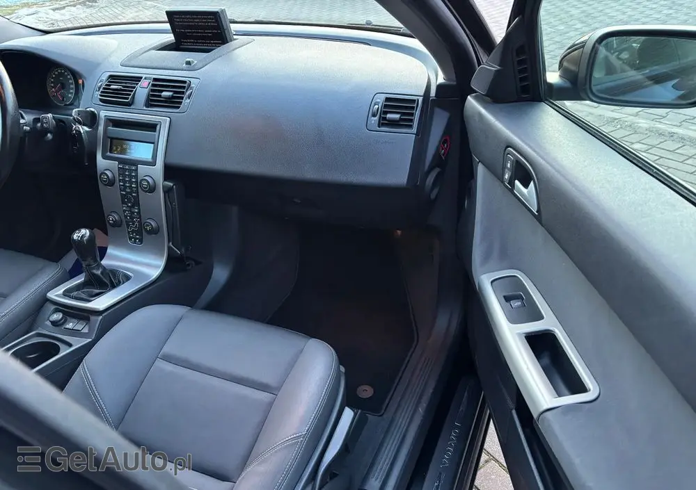VOLVO V50 2.0D DPF Momentum